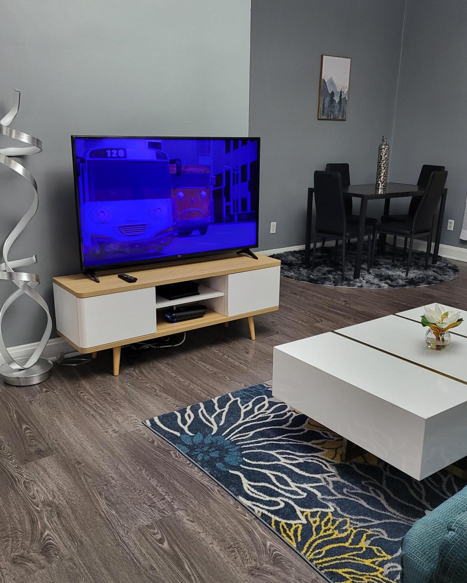 1 Bedroom In Columbus Osu District, Free Parking, Kitchen, Washer And Dryer, Central Location, Downtown, Hospital, Expocenter, Osu Stadium Zewnętrze zdjęcie